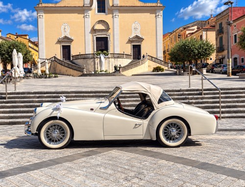 Auto Epoca Spyder Triunph TR3 Bianca