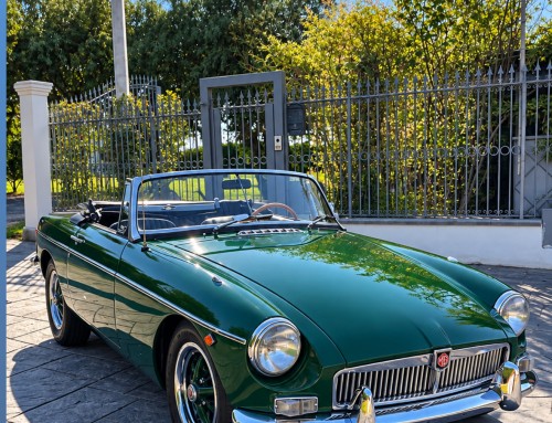 Auto Epoca Spyder Triunph TRB Verde